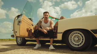 Llane - Insisto (Official Video 2021)