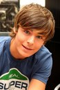 Zac Efron фотография #1
