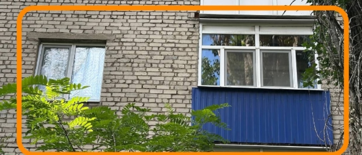 Продаю 3х комн. квартиру г.Ровеньки ЛНР кв.Гагарина д.2, этаж 3/5, не угловая. Все окна, балкон и лоджия застекленные. Индивидуальное отопление. Мебель оставляем частично. Теплый пол на кухне и в коридоре (кафель). Необходим ремонт в одной спальне и частично на балконах. Я единственный собственник, владею ква...
